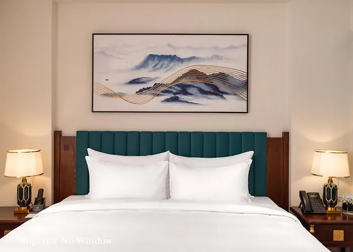 L'Signature & SpaSpa Hotel